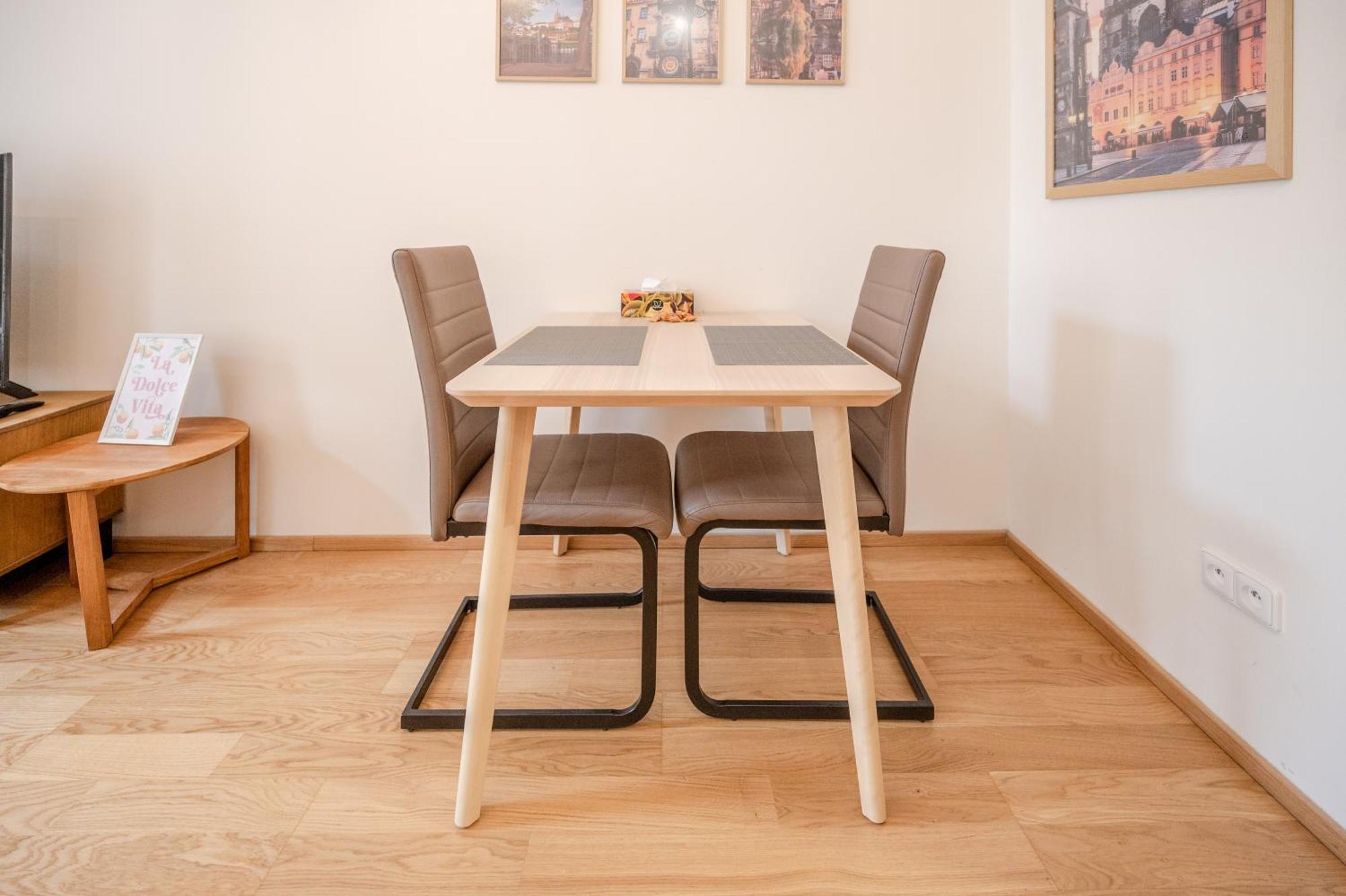 Seifertova Apartments By Willstay Prag Exteriör bild