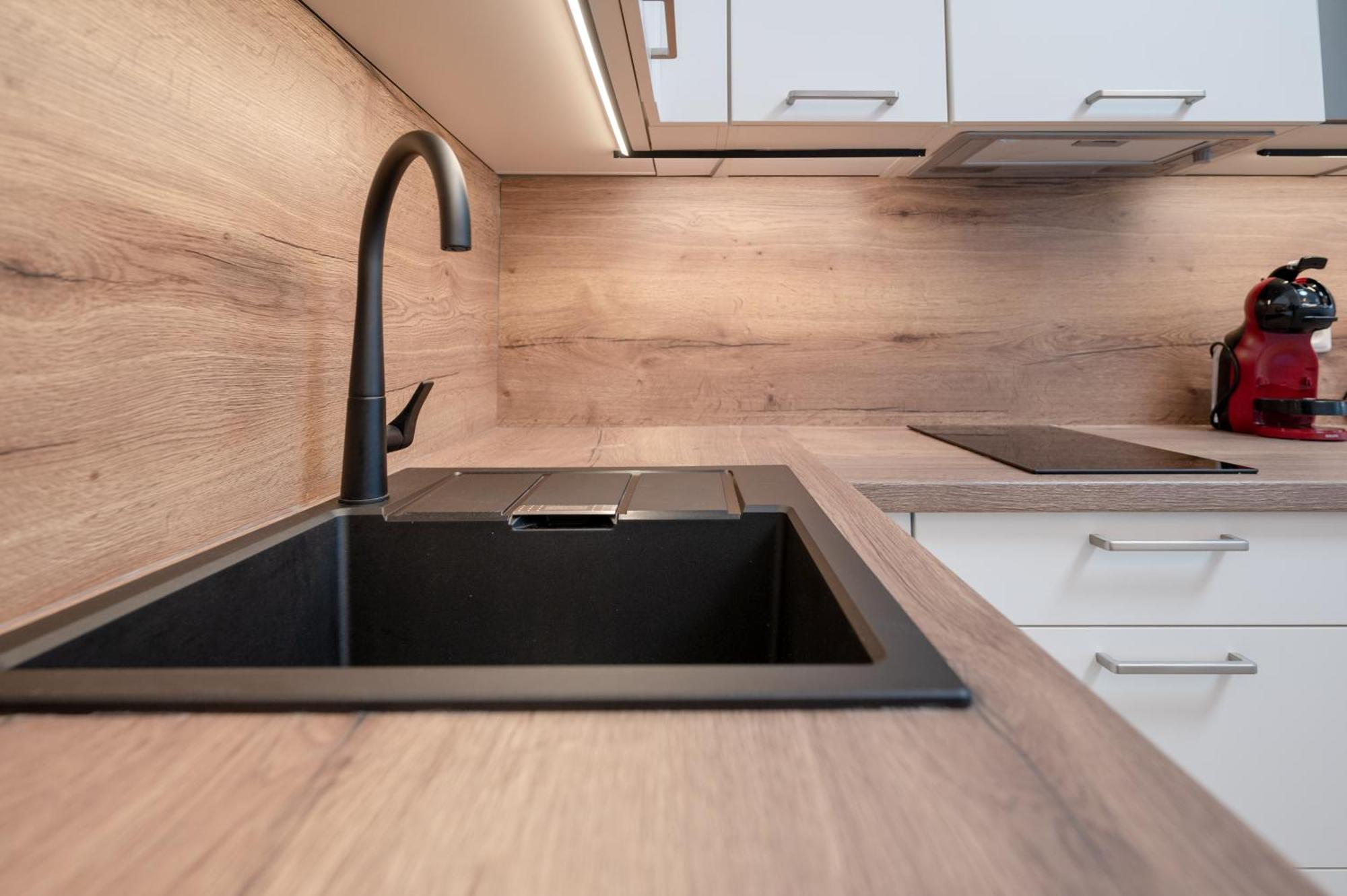 Seifertova Apartments By Willstay Prag Exteriör bild